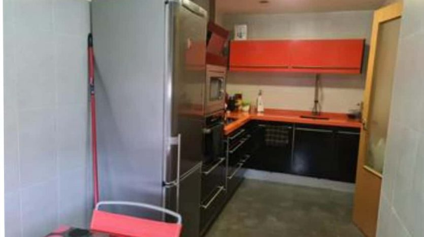 Foto de cocina principal totalmente equipada