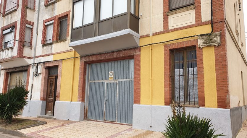 Foto de fachada de ático en Villadiego, Burgos