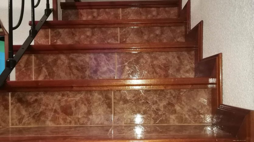 escaleras de casa en Caparroso en venta