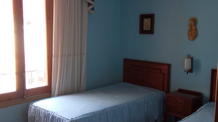 Habitación con dos camas del piso en venta en Alfaro